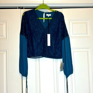 Beautiful detail blouse with lace